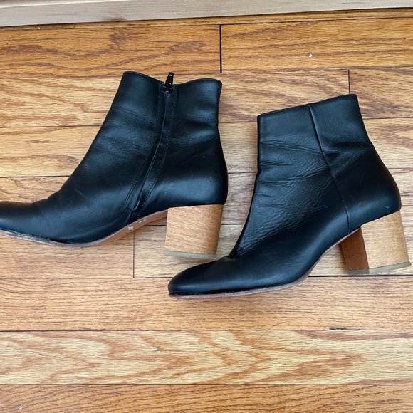 Rivecour Black Ankle Bootie - Picture 4 of 8